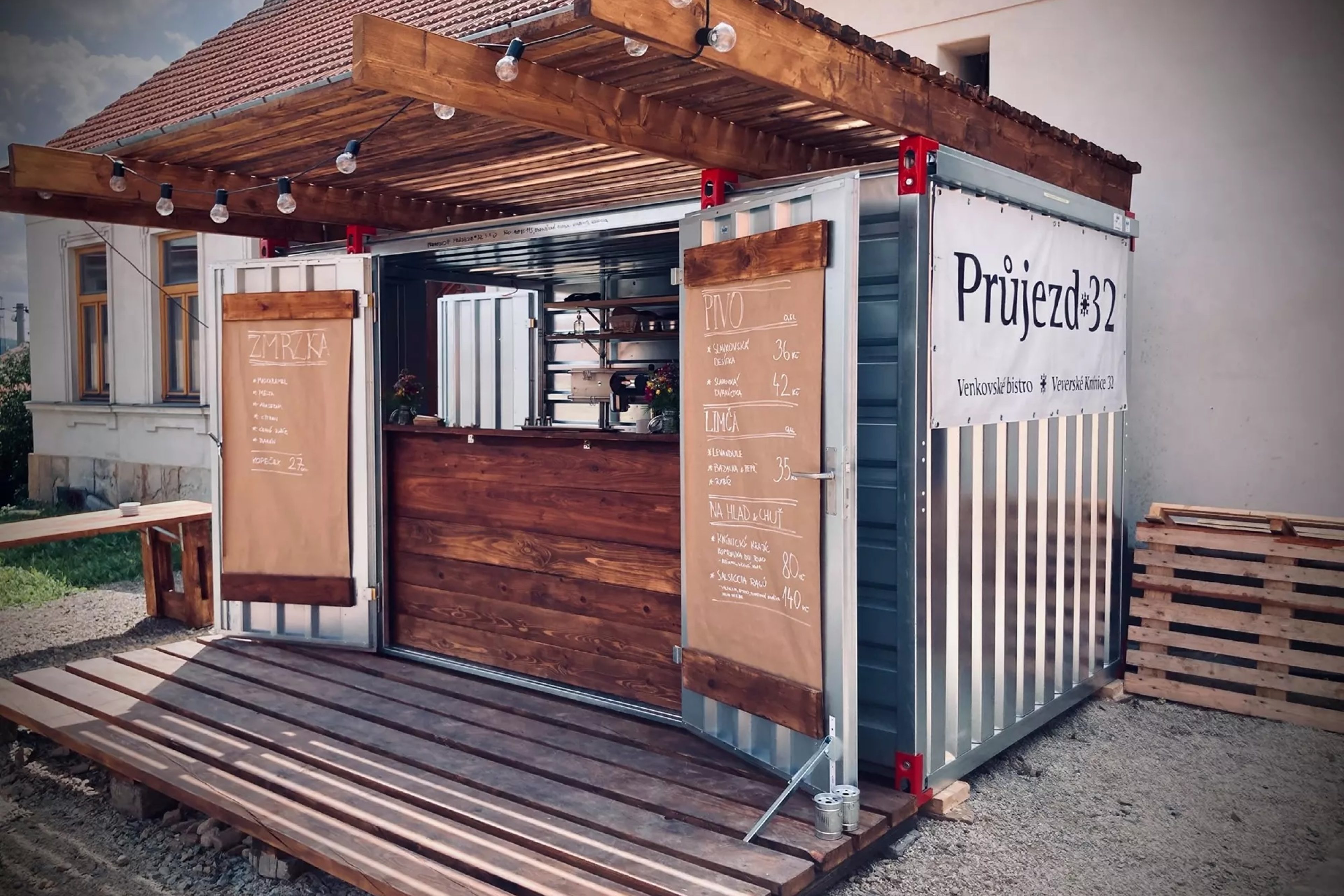 Kafe a zmrzlina zdarma za odběr v Průjezd 32